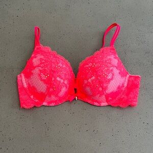 Victoria's Secret Very Sexy Plunge Lace Bra 34C